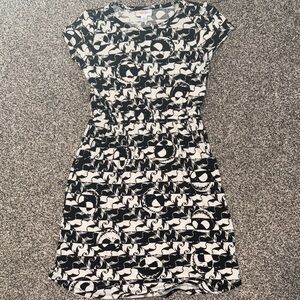 LuLaRoe Black and White Jack Skelington character Midi Dress